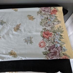 Vintage Gloria Vanderbilt Cottage Rose Twin Bedding